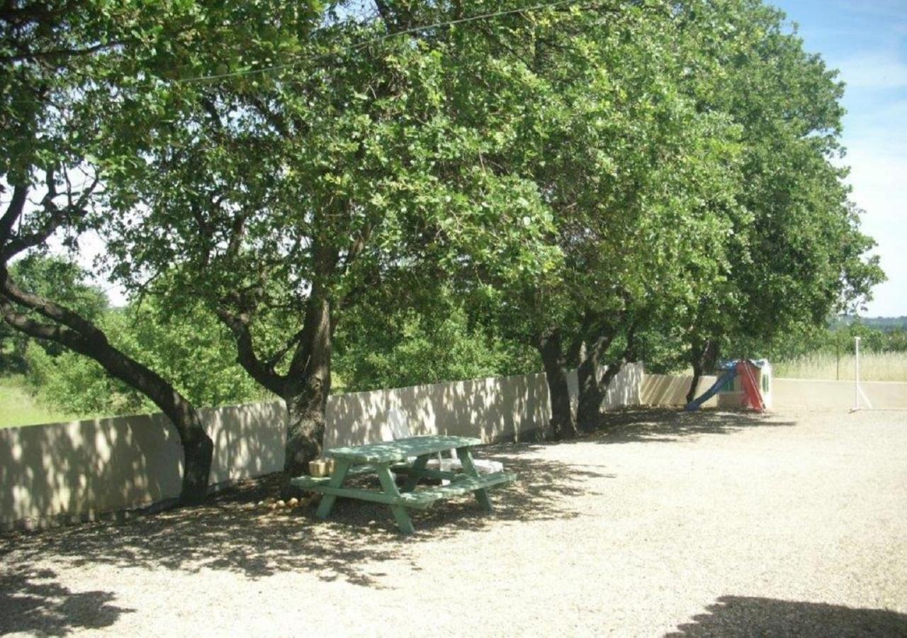 Bed and Breakfast Les Chênes de Da-Li à Lezignan-la-Cebe Extérieur photo